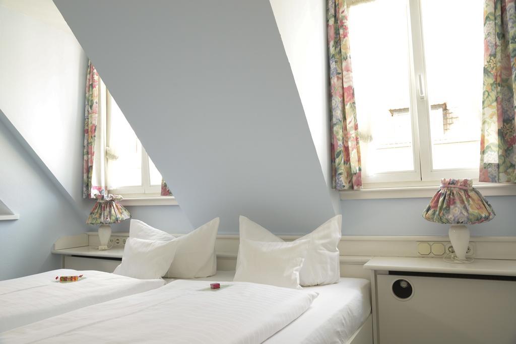 Hotel Till Eulenspiegel - Nichtrauchhotel - Garni Wurzburg Luaran gambar