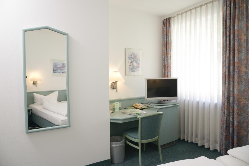 Hotel Till Eulenspiegel - Nichtrauchhotel - Garni Wurzburg Luaran gambar