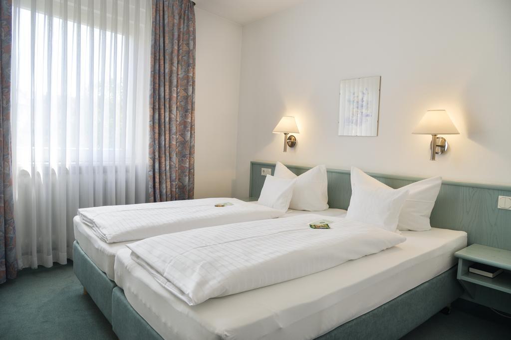 Hotel Till Eulenspiegel - Nichtrauchhotel - Garni Wurzburg Luaran gambar